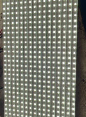 p10单白模组，白色面罩，全亮无死灯，数量300张，特价8块议价