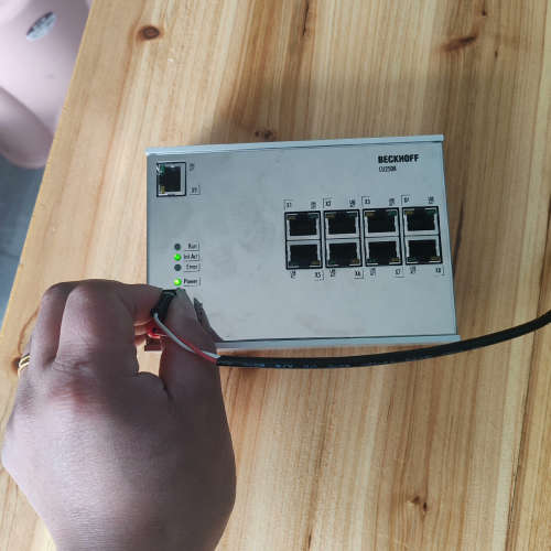 倍福BECKHOFF，CU2508拆机通电显示，成色如图实物议价