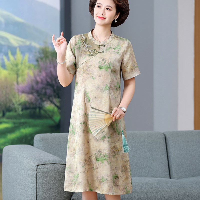 速发2025妈妈夏装国风新中式真丝连衣裙士新款中老年裙子