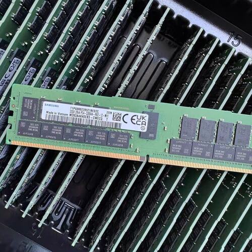 {议价}三星 M393A8G40BB4-CWE 32GB DDR4