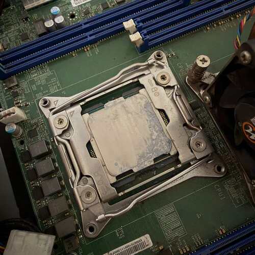 {议价}Intel至强E5-2699CV4 CPU 支持2011针