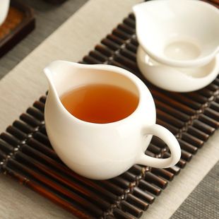 羊脂玉瓷公道杯陶瓷美人公t杯家用带把匀杯茶海分茶器功夫茶具配