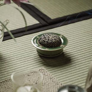 越窑梅子青瓷香炉带铜盖家用室内创意盘香檀香线香插香道驱摆件