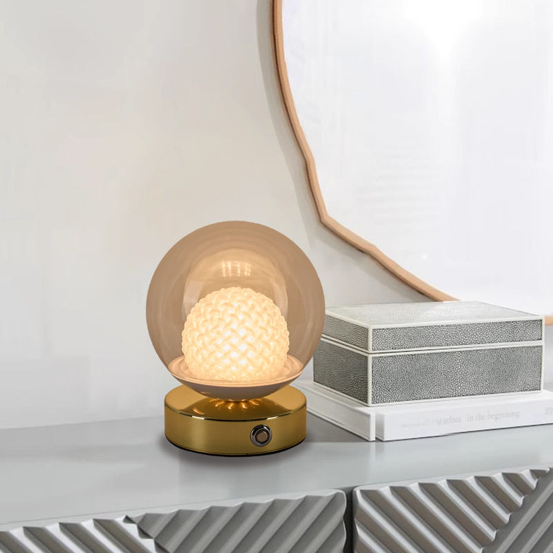 卧室台灯床头高级感轻奢充电款圆球餐桌客厅吧台创意个性装饰台灯