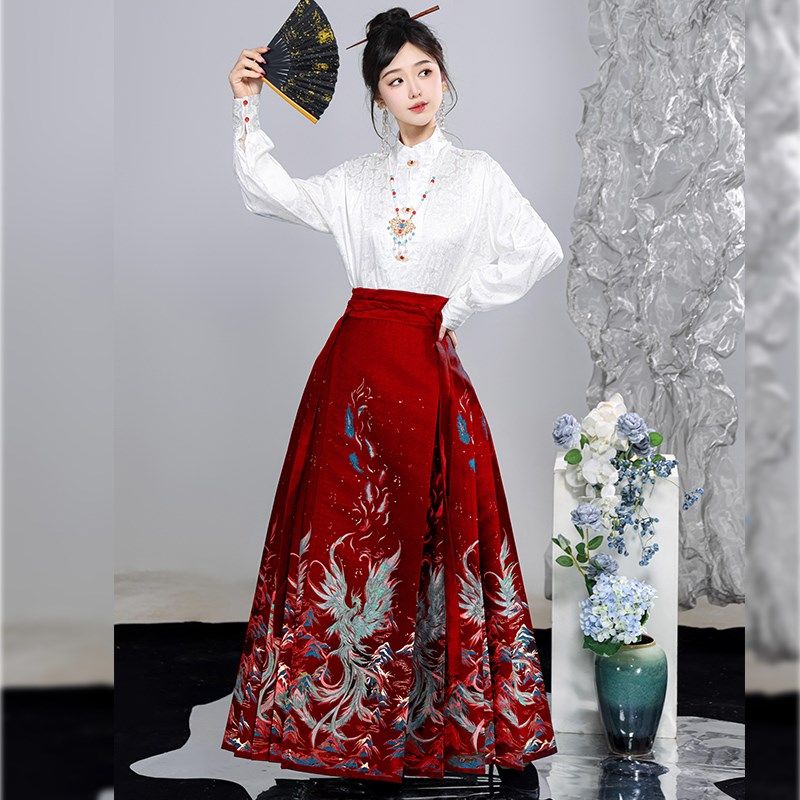 马面裙春秋款汉服女红色织金新中式敬酒服国风上衣日常可穿套装