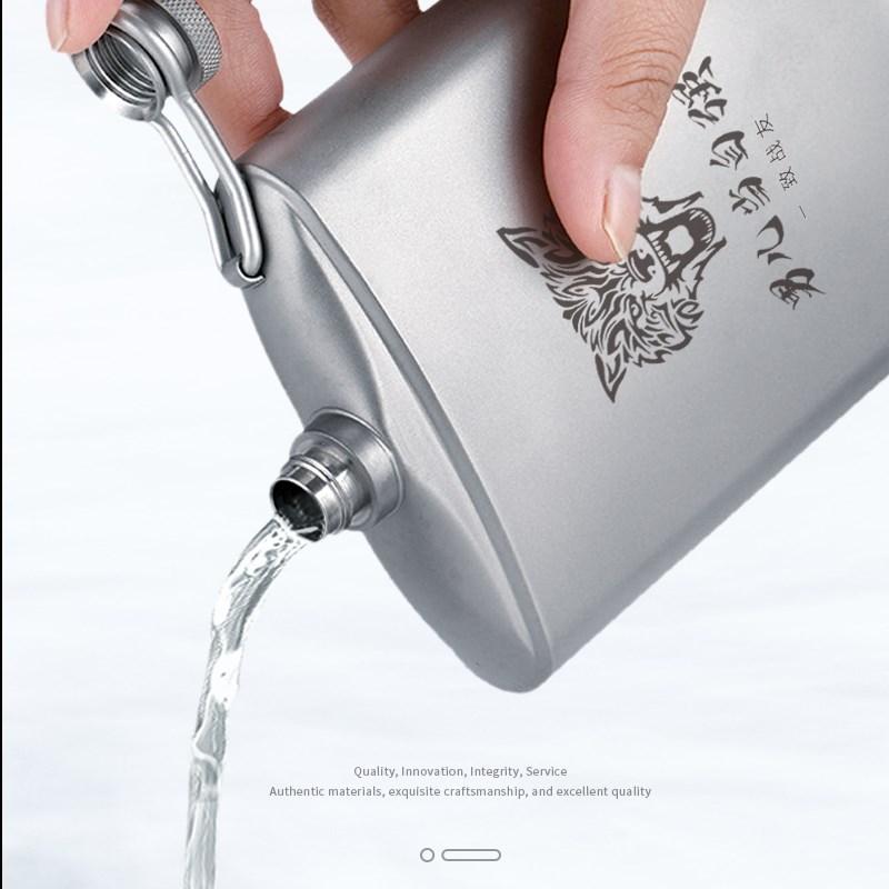 纯钛小酒壶户外随身便q携白酒壶露营迷你全钛圆酒壶旅行酒具扁酒