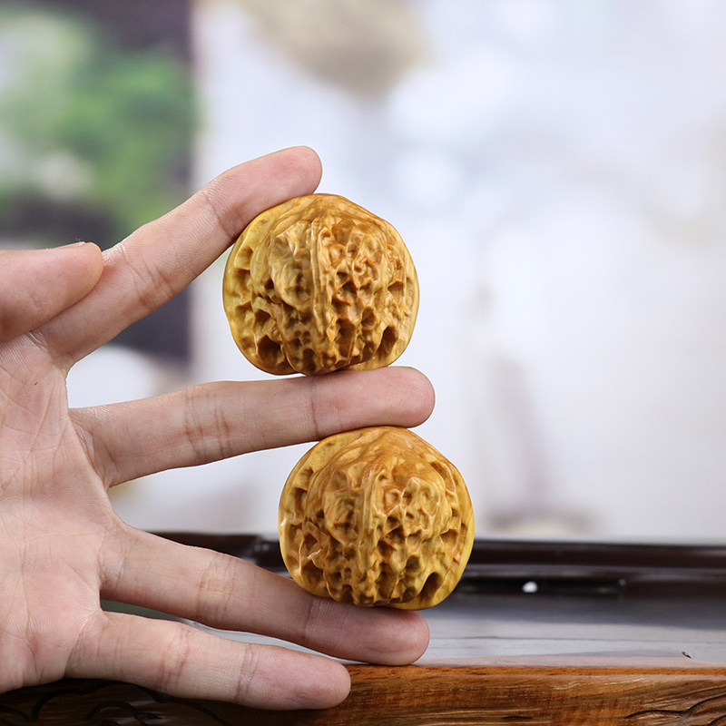 黄杨木雕文玩核桃把玩天然新中式实木男士盘玩麒麟精品官帽手把件