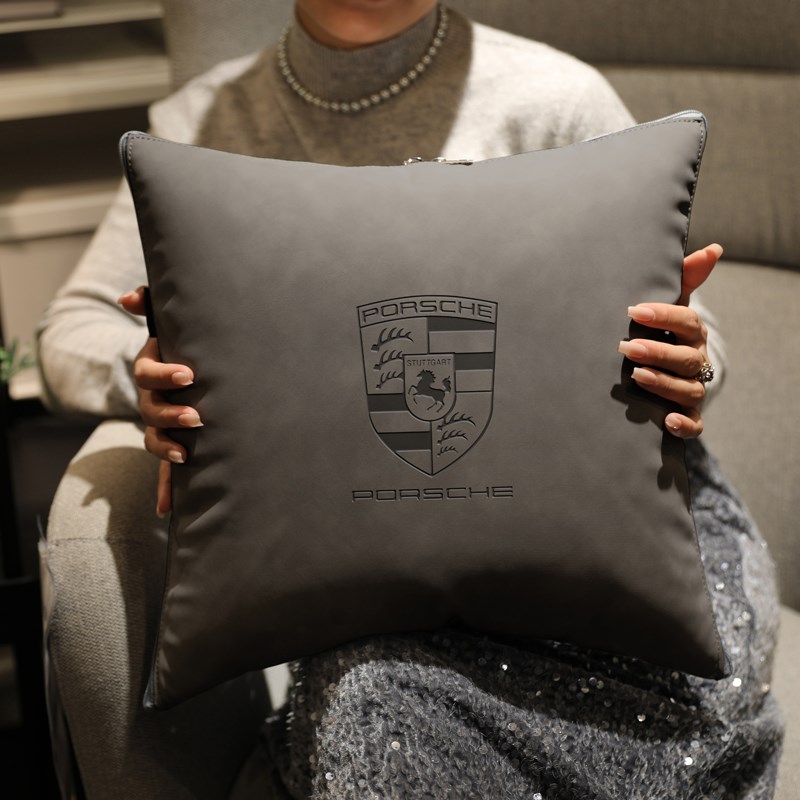 高级车载抱枕被子二合一s汽车后排抱枕两用车内空调被车上睡觉靠