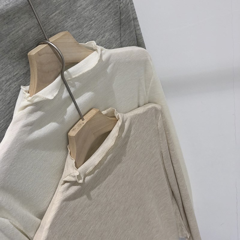 很适合叠穿的轻薄打底衫~温柔米杏色弹力修身立领木耳边长袖内搭t