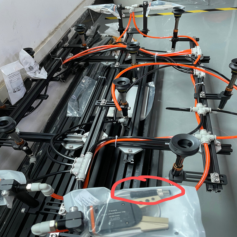 速发注塑机机械手抱具金具全自动化工装治具剪切水口非标整套方案图片