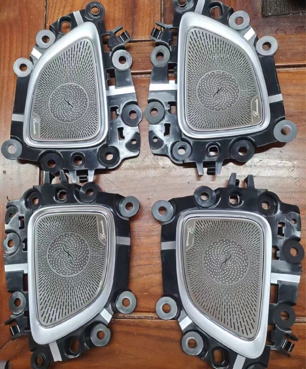 22款奔驰C级 W206柏林之声盖板 C260L四门金属发光带灯盖板喇叭罩