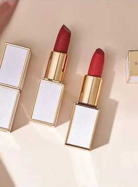 软装样板房装饰梳妆台床头柜衣帽B间摆件口红彩妆摆件摄影拍照道