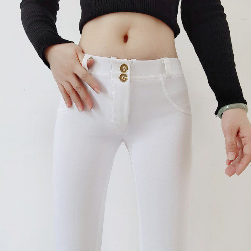 白色低腰蜜桃臀紧身裤瑜伽热辣潮搭2023夏季薄款弹力小脚牛仔长裤