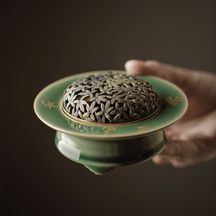 越窑梅子青瓷香炉带铜盖家用室内创意盘香檀香线香插香道驱摆件