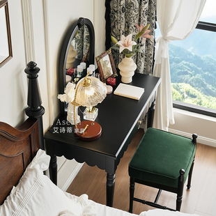 【新品】法式2026新款化妆桌实木梳妆台主卧室小户型书桌凳子一体