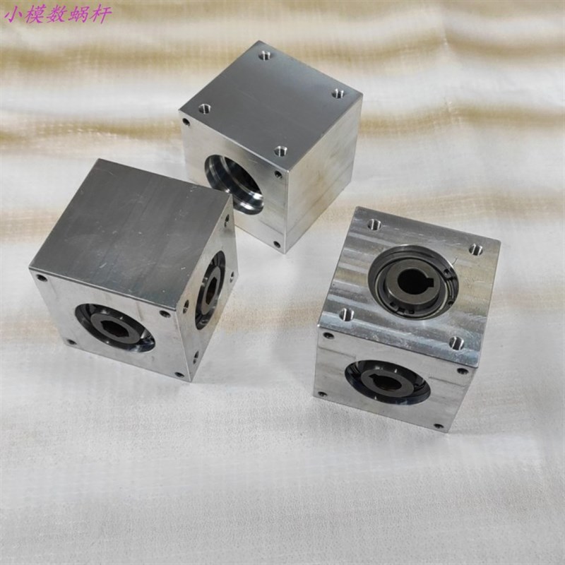 小型伞齿轮转角器90度速比1:1直角传动换向齿O轮箱轴孔键槽 /六角