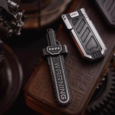 把玩物件MOT锯剑裂空金属宝剑推牌机械黑科技edc玩具解压指尖陀螺