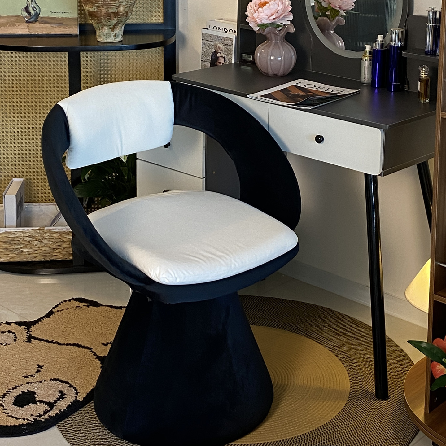 化妆椅化妆凳家用卧室轻奢高级感网红ins风圆凳坐墩可旋转化妆椅