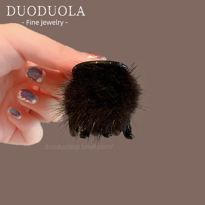 秋冬复古高级氛围感超仙毛球球小抓夹简约时尚百搭碎发夹发夹发饰