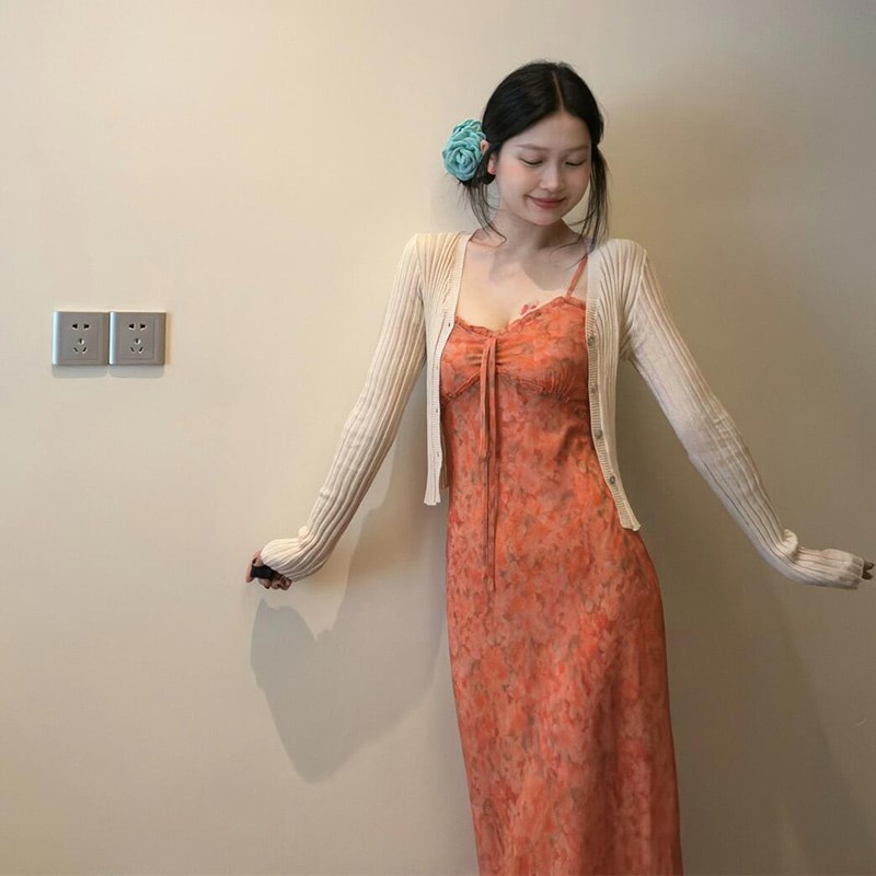 速发法式吊带碎花连衣裙夏季气质v领包臀裙海边沙滩度假长裙子