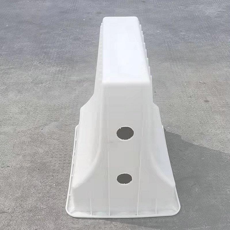 通程塑业隔离墩模具公路防撞模具塑料模具注塑件防护防撞块