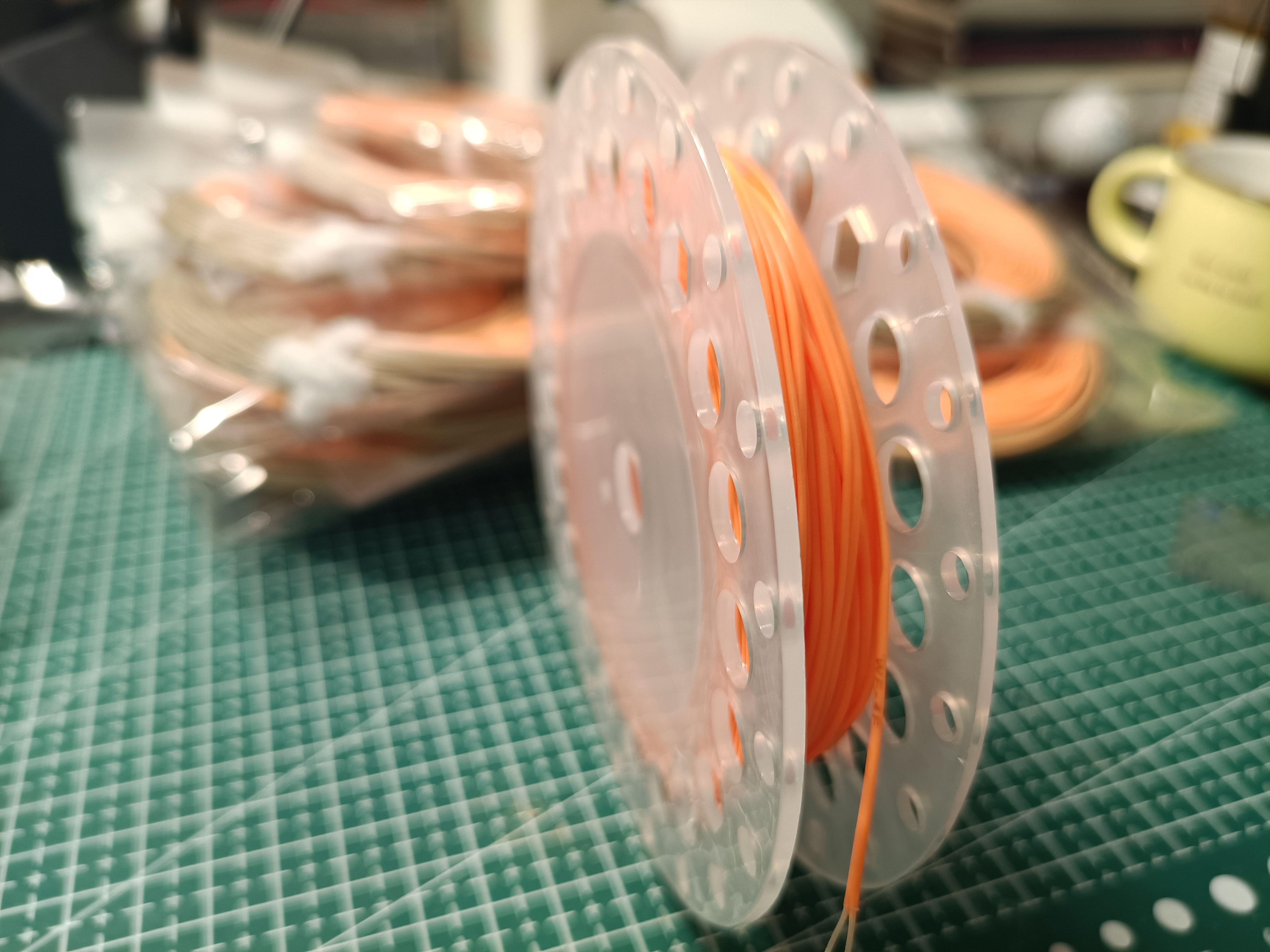 飞钓线收纳盘透明大轴心防缠绕防打结飞蝇钓主线轴可拆卸包邮