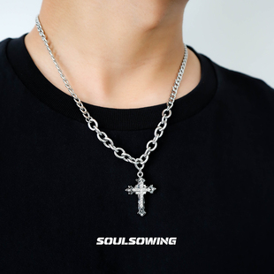 项链男款钛钢十字架不掉色设计感小众高级感痞帅古巴ins轻奢嘻哈