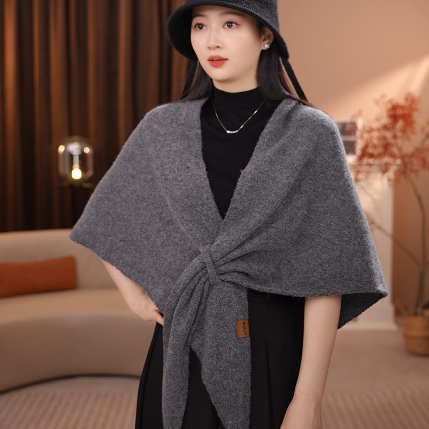 慵懒风三角围巾女秋冬保暖护颈围脖羊毛混纺纯色空调房大披肩外搭
