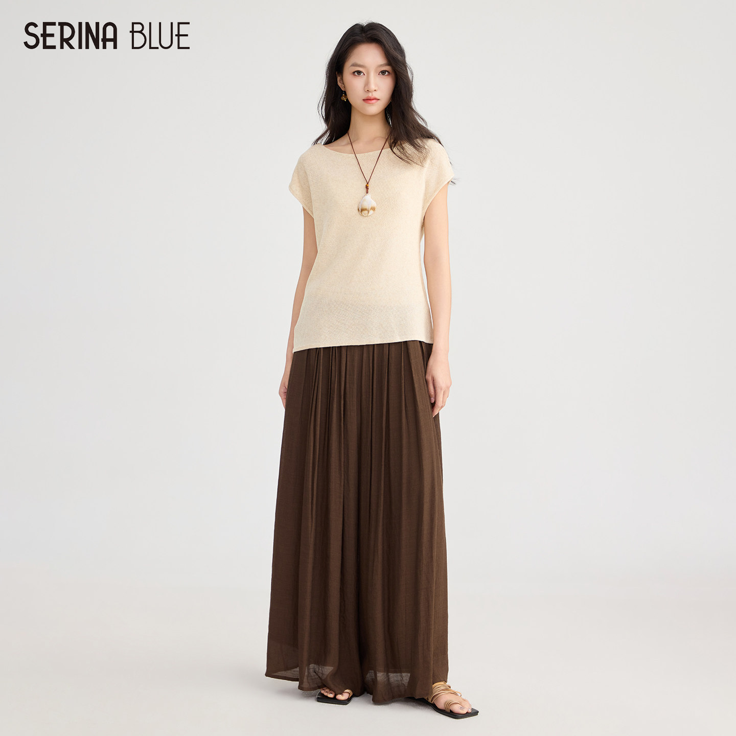 SeRinaBlue女士短袖t恤裙裤套装图片