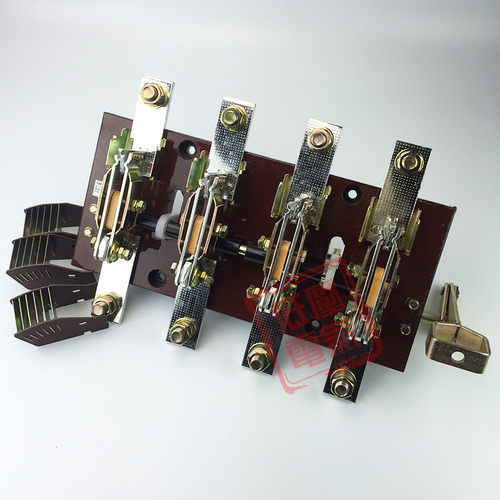HD12B-600A/41 4P三相四线 单投开启式刀开关杠杆侧操隔离闸刀40