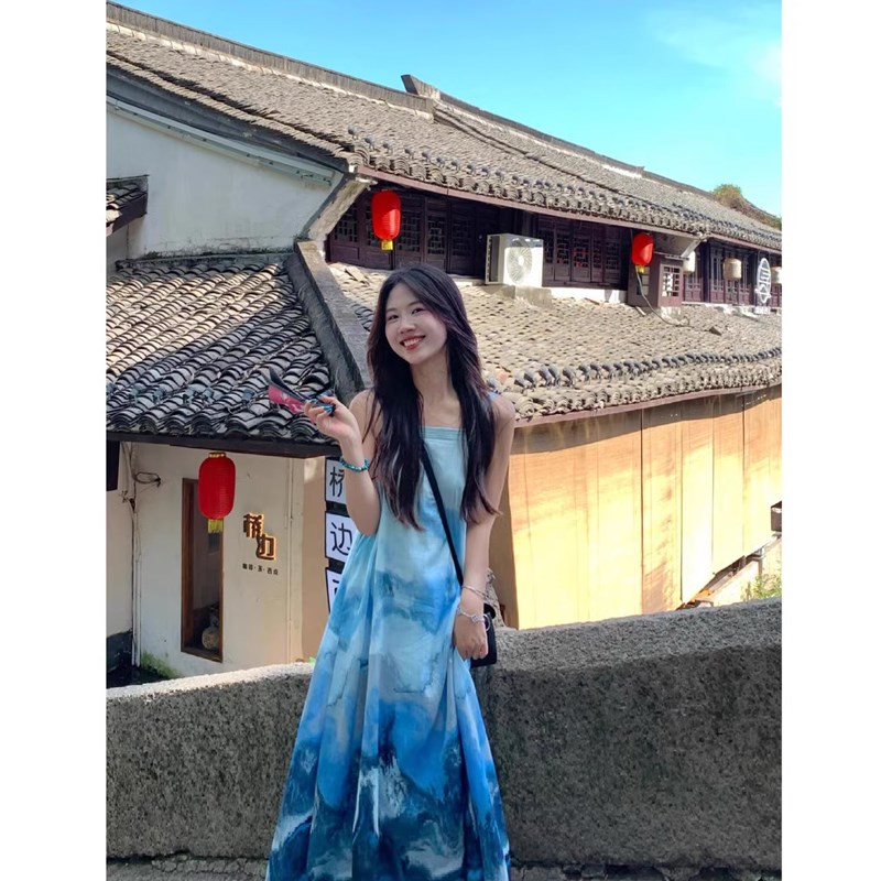 速发泰国多巴胺海岛穿搭国墨画宽松慵懒松弛感吊带连衣裙海边度假