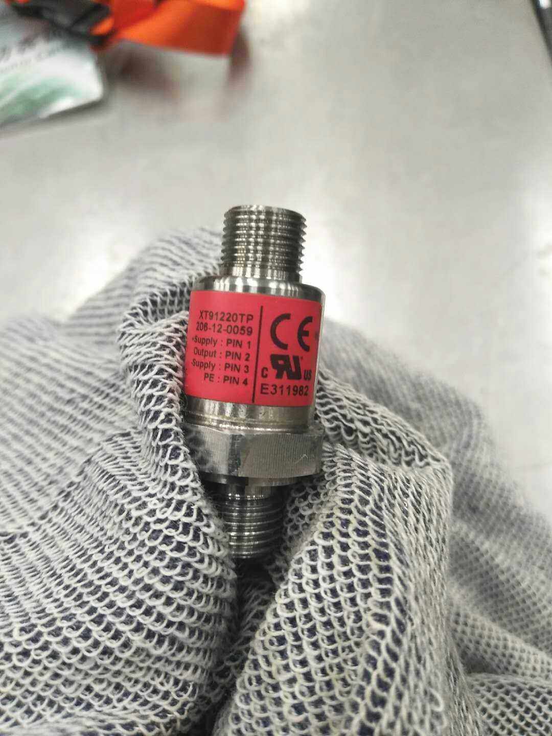 议价供应徐工,柳工,重工机械,三一重工吊车,吊臂压力传感器议