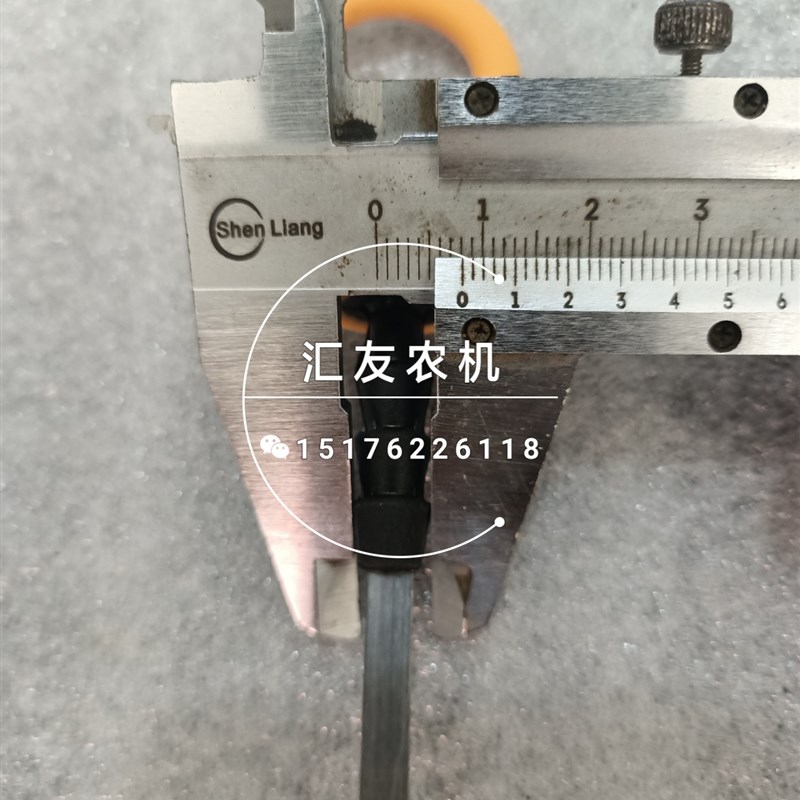 福田雷沃欧豹拖拉机配件 M504 604 704L-E 全柴4B5发动机 机油尺