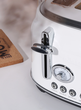 现代简约轻奢样板间厨房面包机土司机烘焙主题仿真面包烘焙主题