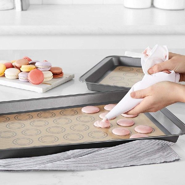 Hot Sales 2PCS Silicone Macaron Baking Mat Non Stick
