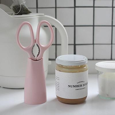 日本进口家用厨房剪刀不锈钢多功能剪肉剪子带架可磁吸核桃开瓶器