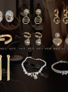 样板间衣帽间珠宝项炼耳环戒指衣柜配件软装饰道具梳妆台装饰饰品
