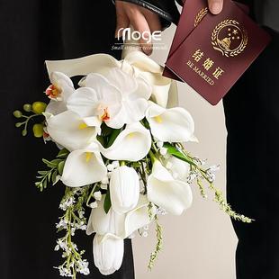 领证手捧花新娘彷真马蹄莲求婚把束高级感郁金香结婚花束道具花束