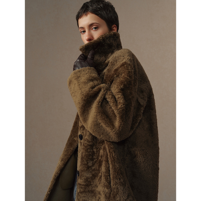 华吉言【绿野仙踪】绵羊皮皮毛一体中长款翻领外套