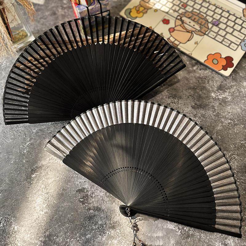 芷墨女式纯色折扇日用古风简约大气时尚拍摄道具便携扇子黑色银色,居家日用,扇子,淘宝优惠券,粉丝福利购,淘宝优惠卷