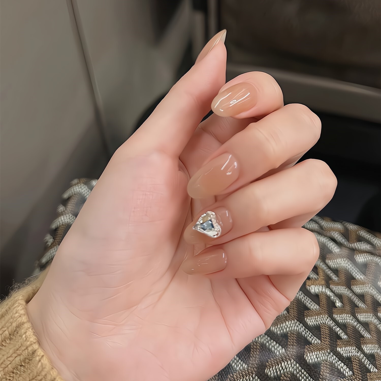 冰透裸色爱心钻美甲穿戴甲
