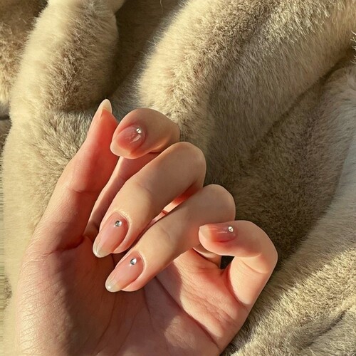 绝美~裸色小钻手工穿戴美甲