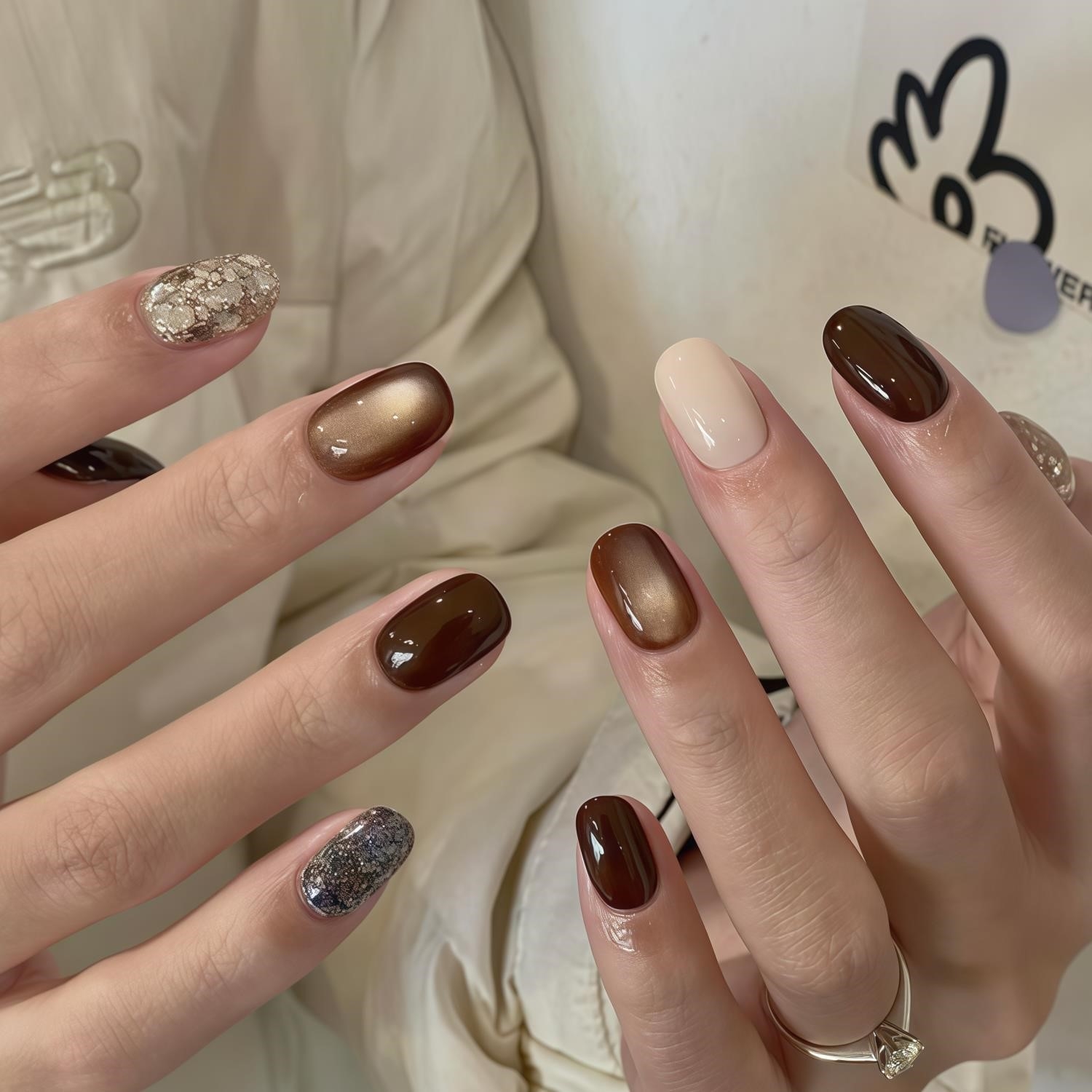 纯手工穿戴甲秋冬猫眼透亮气质棕褐色感氛围小众美甲贴片成品