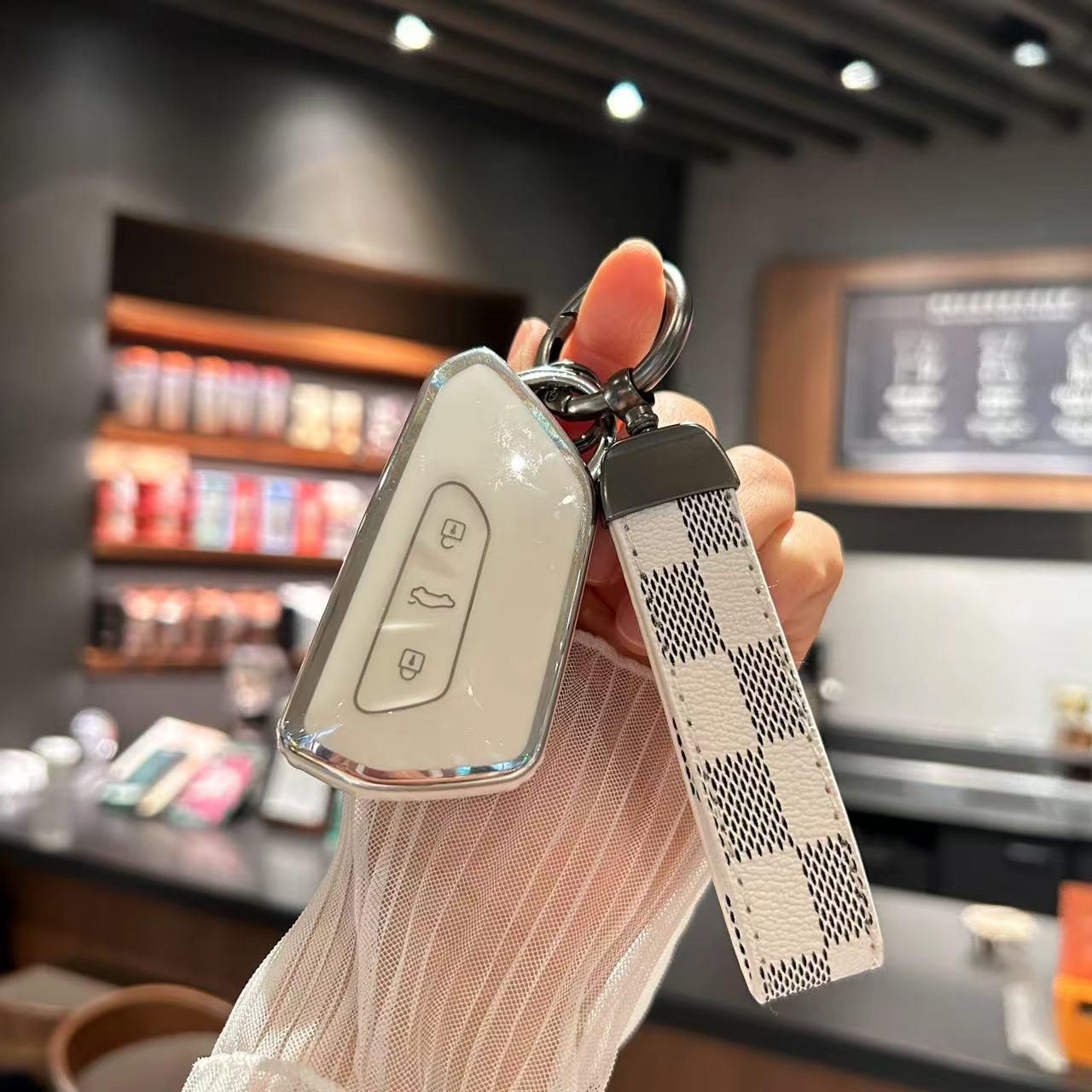 适用大众汽车钥匙套高尔夫8八代Pro揽镜id3途昂x包id4x扣id6壳女