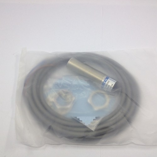 (议价)M18 红外线 光电开关E3S-P5503NX (漫反射式)0-30C