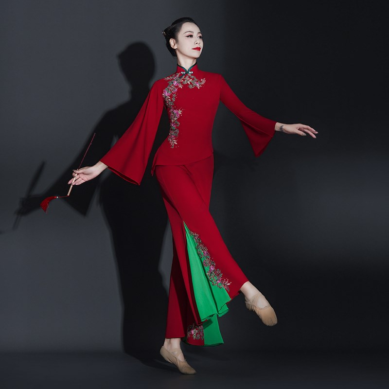 好货秧歌服演出服女新款中老年东北打腰鼓古典扇子舞蹈服装广场舞