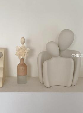 ins风抽象拥抱情侣人物摆件简约创意艺术客厅玄关电视柜家居装饰