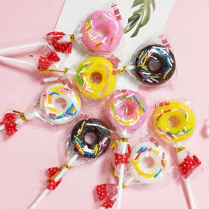 喜庆糖果甜甜圈棒棒糖网红卡通可爱儿童高颜值零食批发盒装