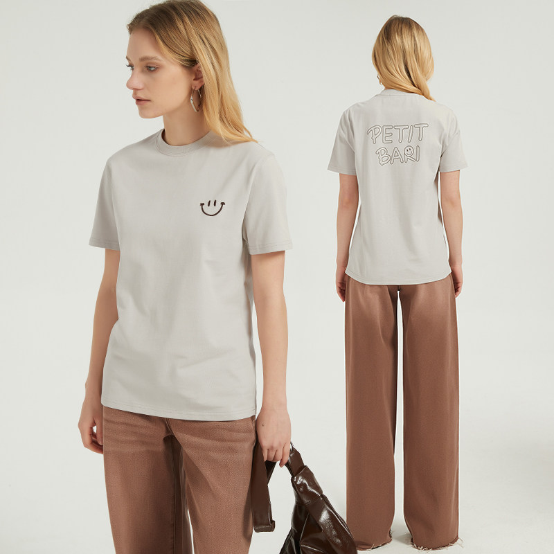 Petit Bari女士胸前笑脸刺绣 后背字母印花短袖T恤 浅灰色上衣