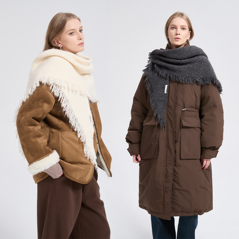 Petit Bari设计感温暖三角型流苏披肩围巾